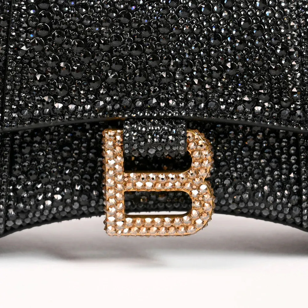 PLUSHH Women's Casual Crystal Embellished Handbag - Glamorous Black / شنطة كاجوال نسائية فاخرة مرصعة بالكريستال الأسود من PLUSHH