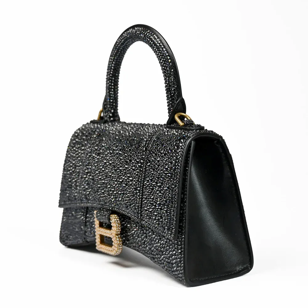 PLUSHH Women's Casual Crystal Embellished Handbag - Glamorous Black / شنطة كاجوال نسائية فاخرة مرصعة بالكريستال الأسود من PLUSHH