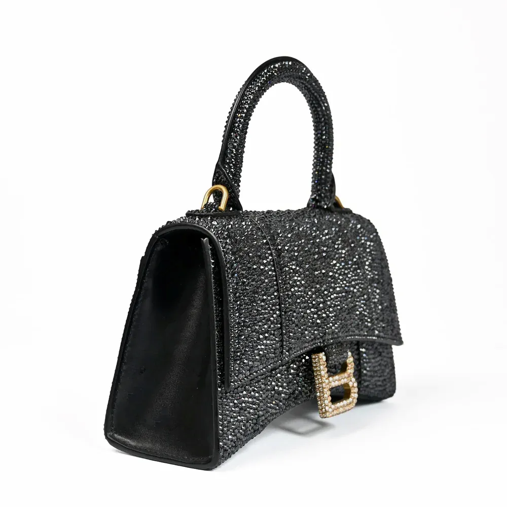 PLUSHH Women's Casual Crystal Embellished Handbag - Glamorous Black / شنطة كاجوال نسائية فاخرة مرصعة بالكريستال الأسود من PLUSHH